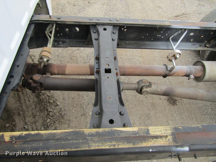 image for item DF3751 2009 Ford F550 SuperCab truck cab and chassis