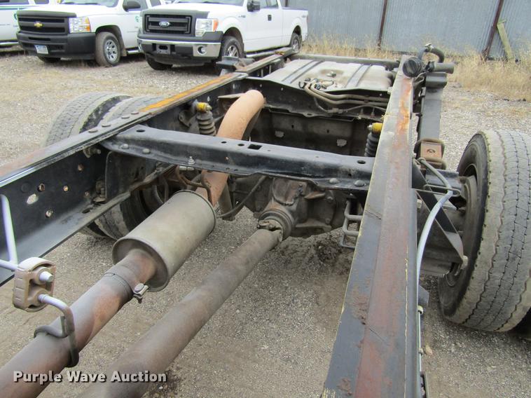 image for item DF3751 2009 Ford F550 SuperCab truck cab and chassis