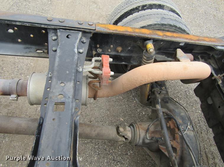 image for item DF3751 2009 Ford F550 SuperCab truck cab and chassis