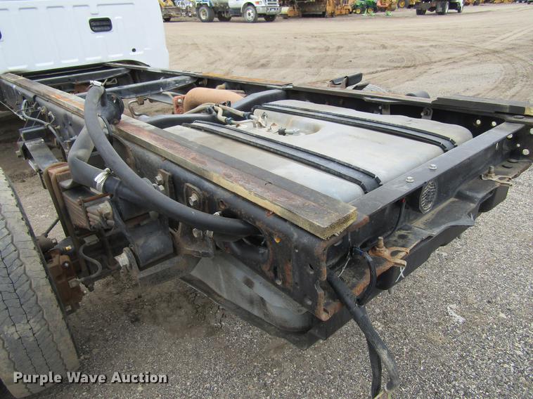 image for item DF3751 2009 Ford F550 SuperCab truck cab and chassis