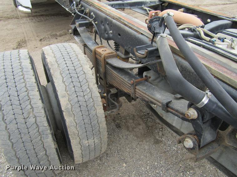 image for item DF3751 2009 Ford F550 SuperCab truck cab and chassis