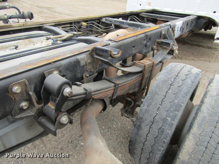 image for item DF3751 2009 Ford F550 SuperCab truck cab and chassis