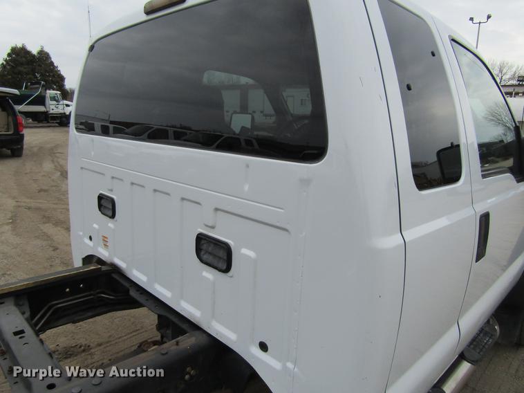 image for item DF3751 2009 Ford F550 SuperCab truck cab and chassis