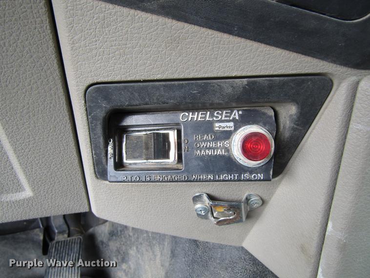 image for item DF3751 2009 Ford F550 SuperCab truck cab and chassis