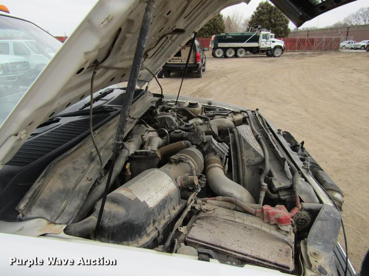 image for item DF3751 2009 Ford F550 SuperCab truck cab and chassis