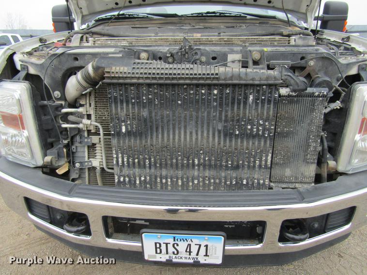 image for item DF3751 2009 Ford F550 SuperCab truck cab and chassis