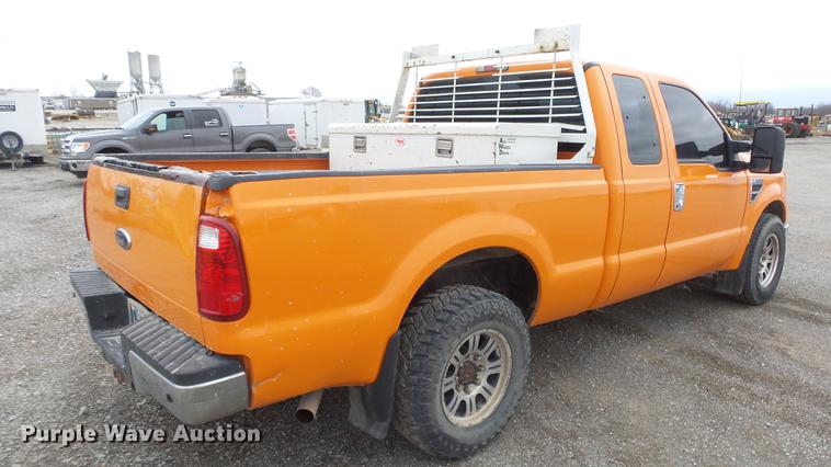 image for item DF4254 2010 Ford F250 Super Duty SuperCab pickup truck