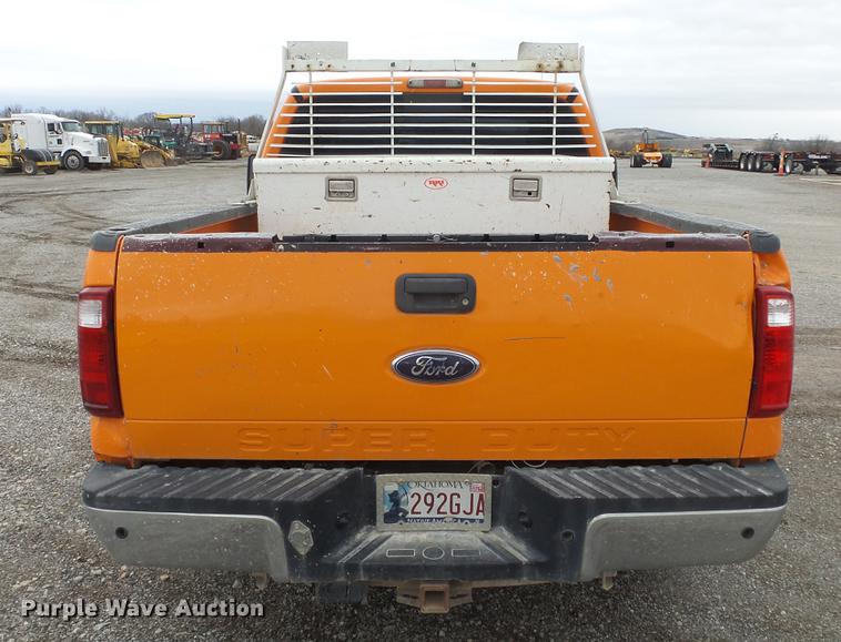 image for item DF4254 2010 Ford F250 Super Duty SuperCab pickup truck