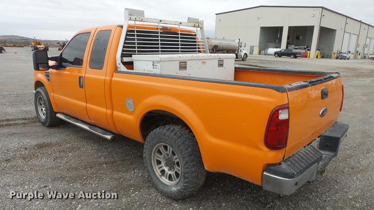 image for item DF4254 2010 Ford F250 Super Duty SuperCab pickup truck
