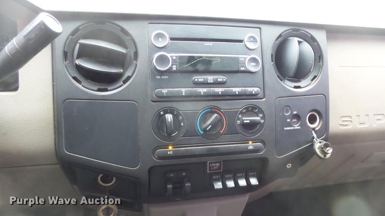 image for item DF4254 2010 Ford F250 Super Duty SuperCab pickup truck