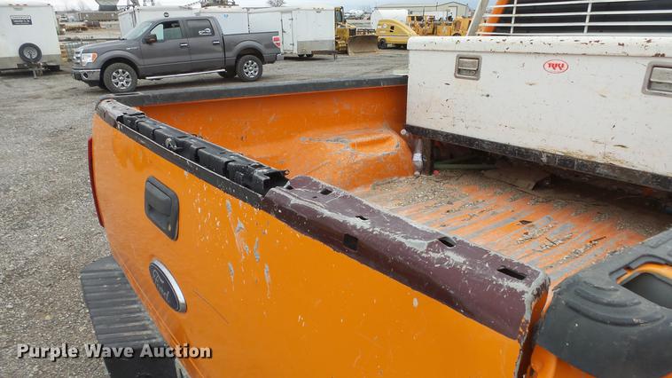 image for item DF4254 2010 Ford F250 Super Duty SuperCab pickup truck