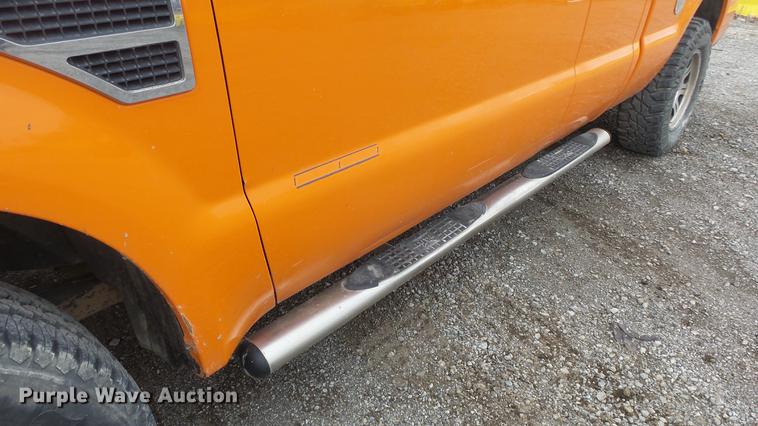 image for item DF4254 2010 Ford F250 Super Duty SuperCab pickup truck