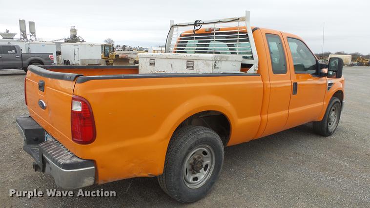 image for item DF4255 2010 Ford F250 Super Duty SuperCab pickup truck
