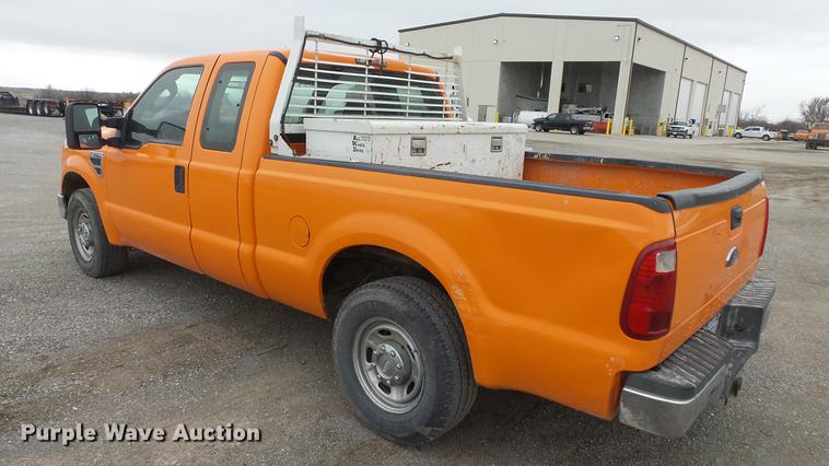 image for item DF4255 2010 Ford F250 Super Duty SuperCab pickup truck