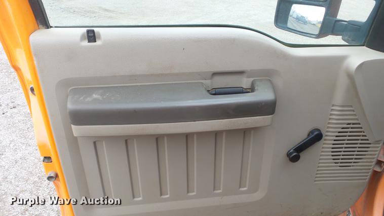 image for item DF4255 2010 Ford F250 Super Duty SuperCab pickup truck