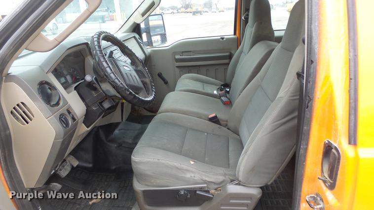 image for item DF4255 2010 Ford F250 Super Duty SuperCab pickup truck