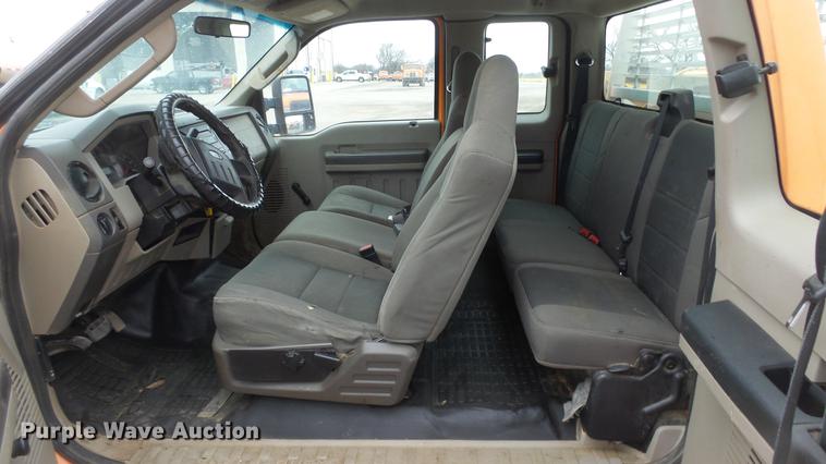 image for item DF4255 2010 Ford F250 Super Duty SuperCab pickup truck