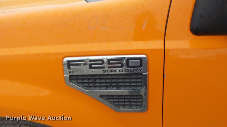 image for item DF4255 2010 Ford F250 Super Duty SuperCab pickup truck