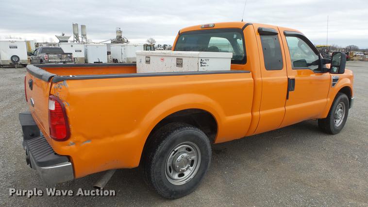 image for item DF4256 2010 Ford F250 Super Duty SuperCab pickup truck