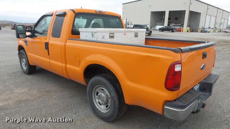 image for item DF4256 2010 Ford F250 Super Duty SuperCab pickup truck