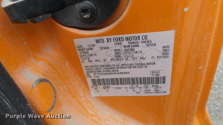 image for item DF4256 2010 Ford F250 Super Duty SuperCab pickup truck