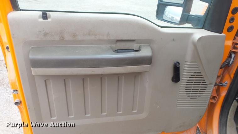 image for item DF4256 2010 Ford F250 Super Duty SuperCab pickup truck