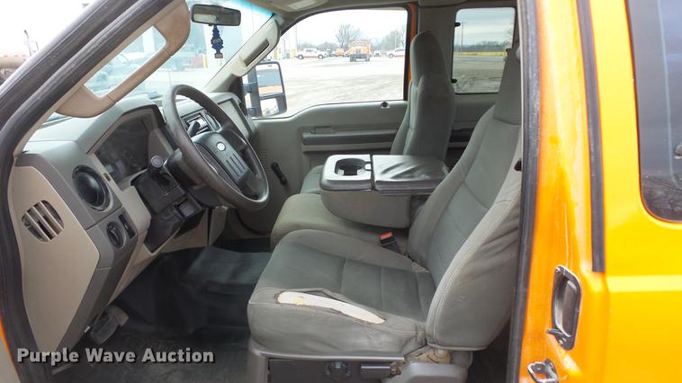 image for item DF4256 2010 Ford F250 Super Duty SuperCab pickup truck