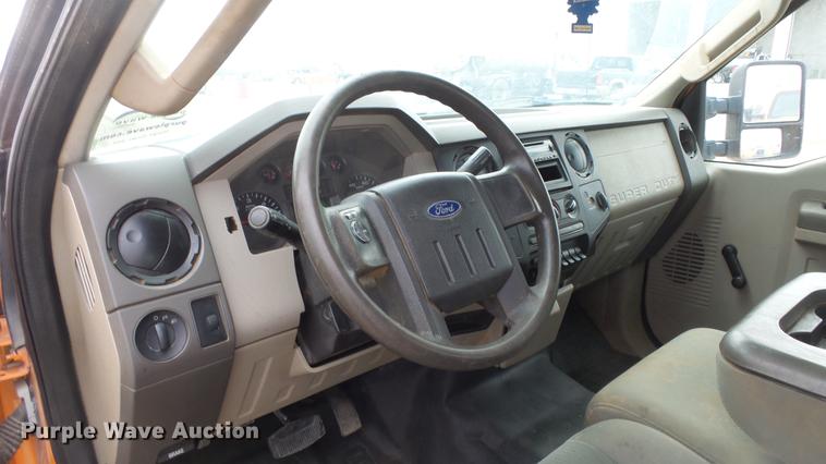 image for item DF4256 2010 Ford F250 Super Duty SuperCab pickup truck