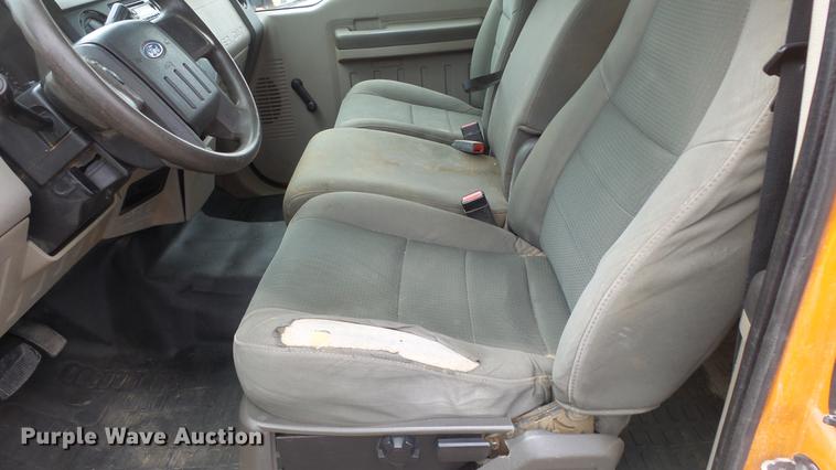 image for item DF4256 2010 Ford F250 Super Duty SuperCab pickup truck