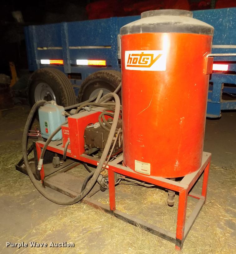 image for item DO9026 Hotsy 811 hot water pressure washer