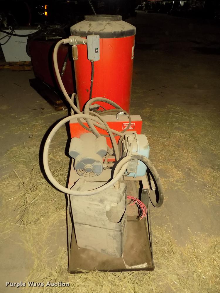 image for item DO9026 Hotsy 811 hot water pressure washer