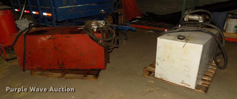 image for item DO9027 (2) fuel tanks