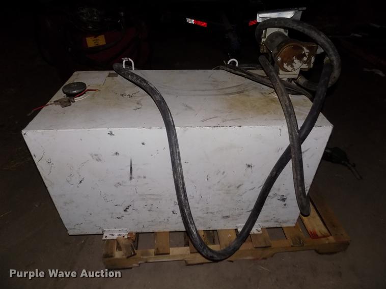 image for item DO9027 (2) fuel tanks