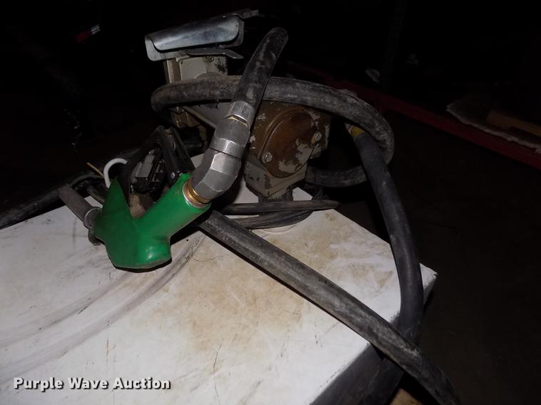 image for item DO9027 (2) fuel tanks