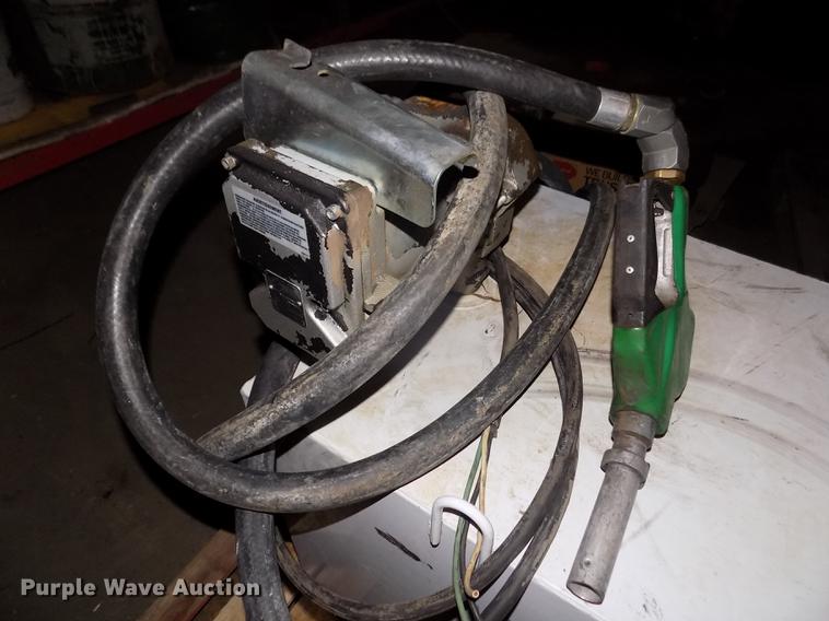 image for item DO9027 (2) fuel tanks