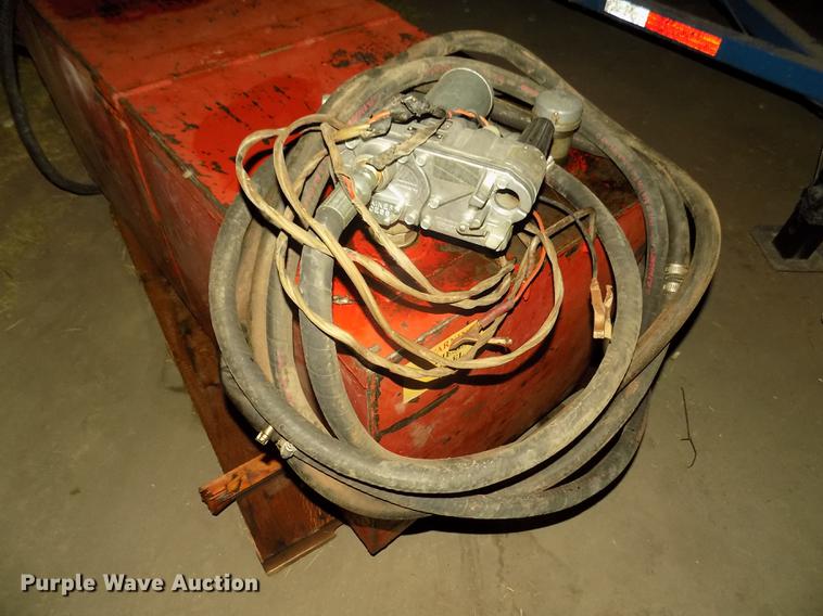 image for item DO9027 (2) fuel tanks