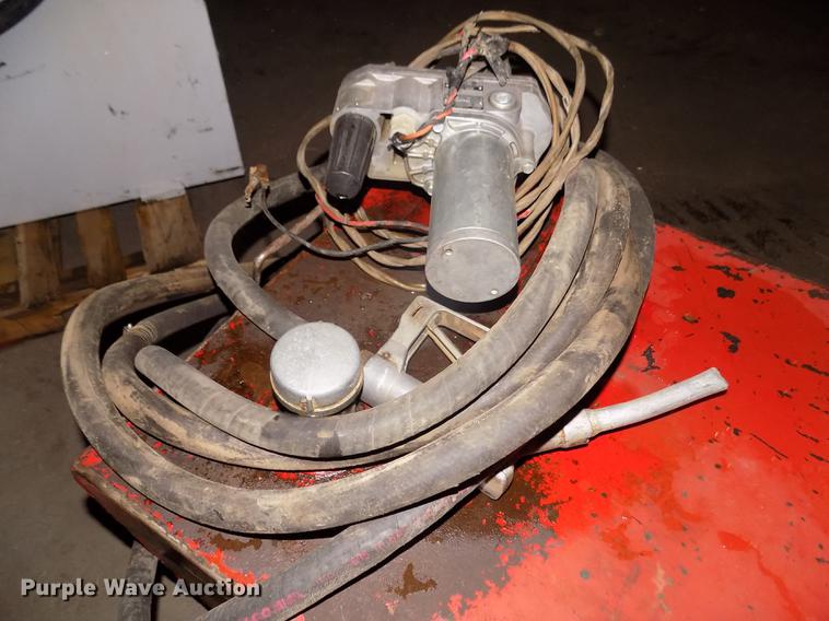 image for item DO9027 (2) fuel tanks