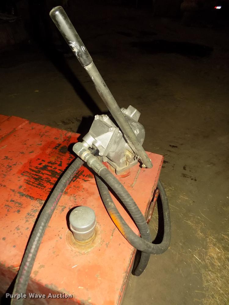 image for item DO9027 (2) fuel tanks