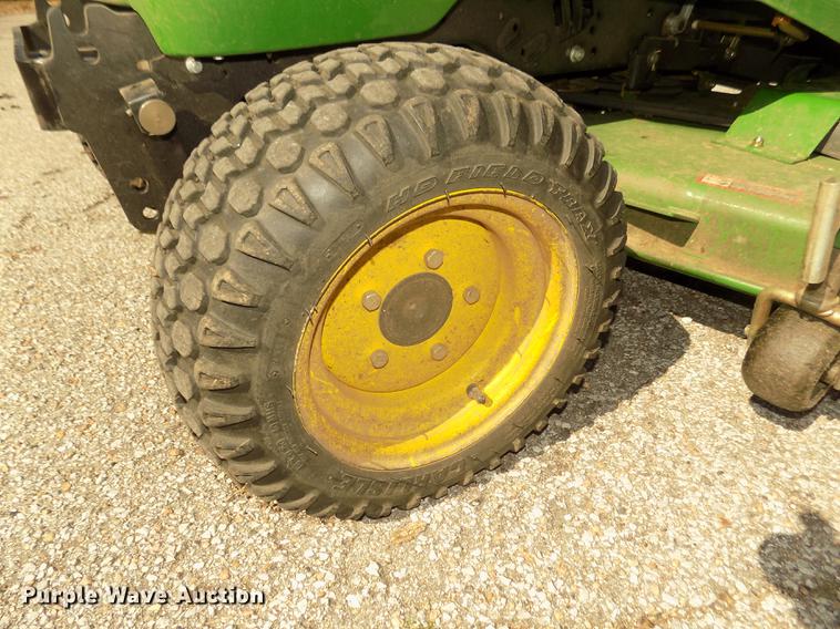 image for item DO9031 2013 John Deere X748 Ultimate lawn mower