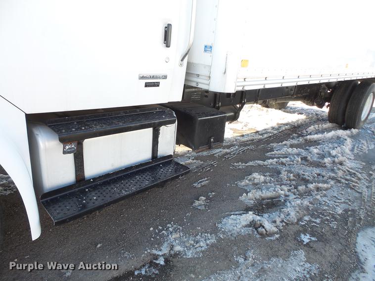 image for item DV9590 2005 Sterling Acterra box truck