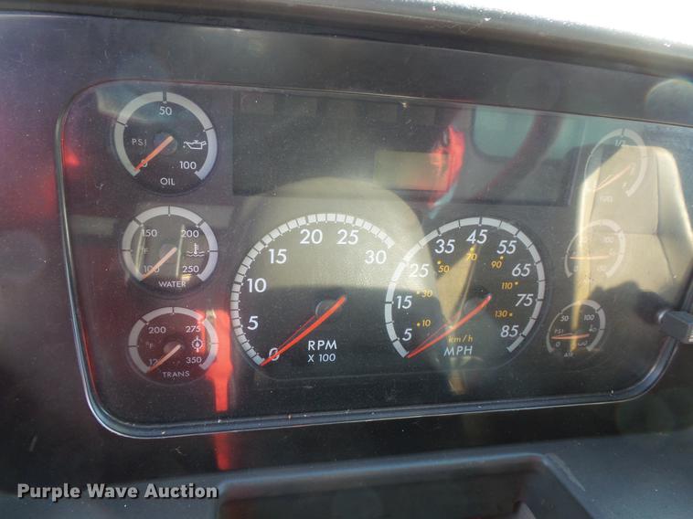 image for item DV9590 2005 Sterling Acterra box truck