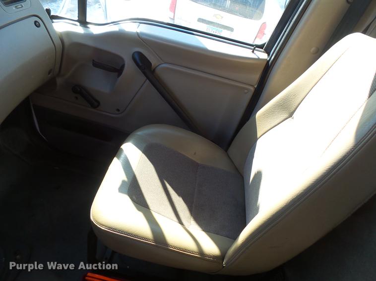 image for item DV9590 2005 Sterling Acterra box truck