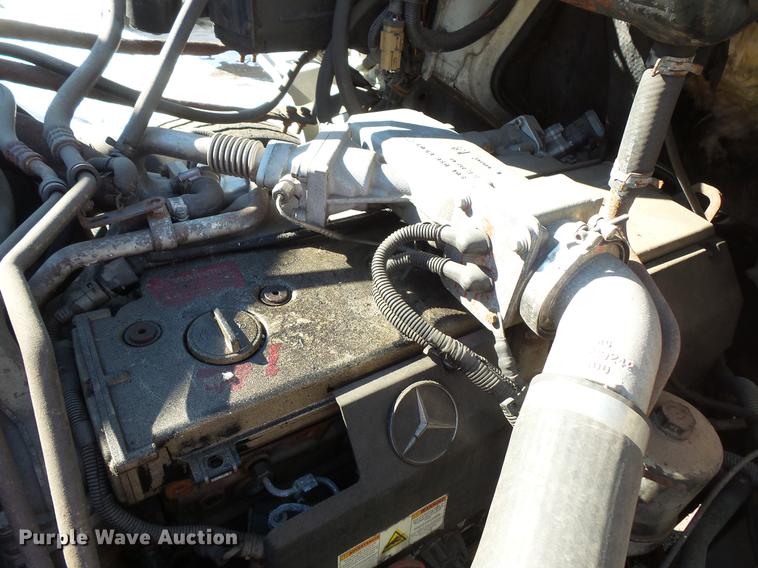 image for item DV9590 2005 Sterling Acterra box truck