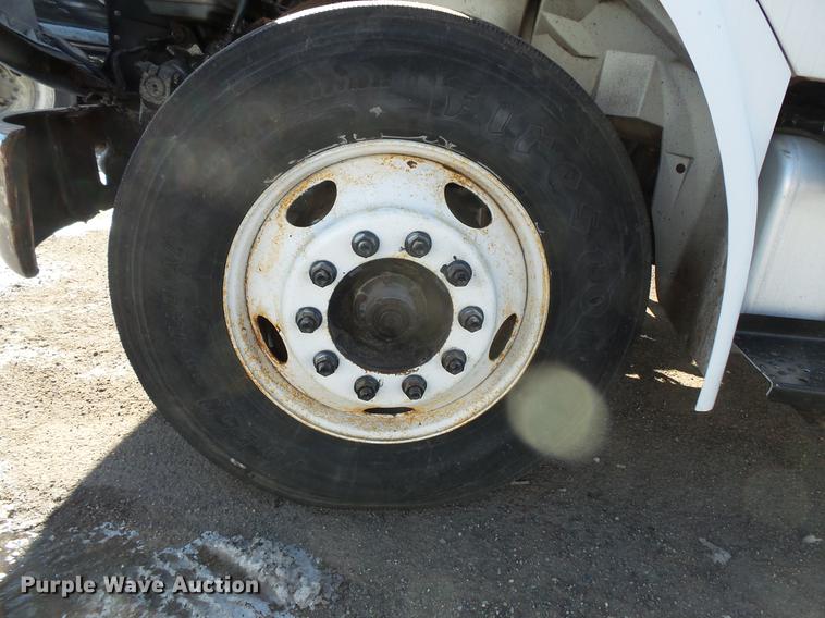 image for item DV9590 2005 Sterling Acterra box truck