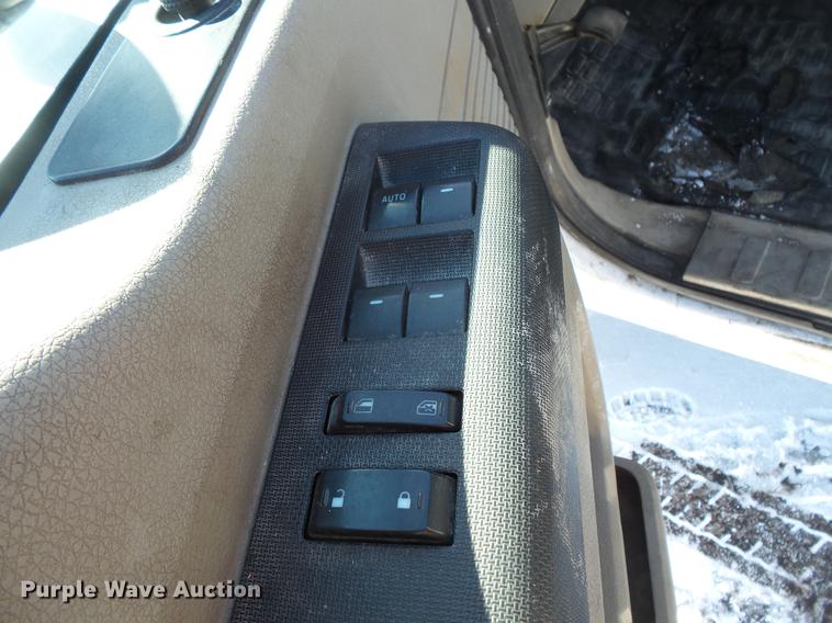 image for item DV9591 2008 Ford F550 Crew Cab flatbed truck