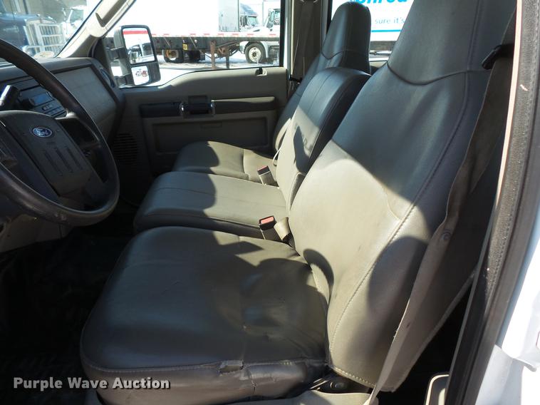 image for item DV9591 2008 Ford F550 Crew Cab flatbed truck