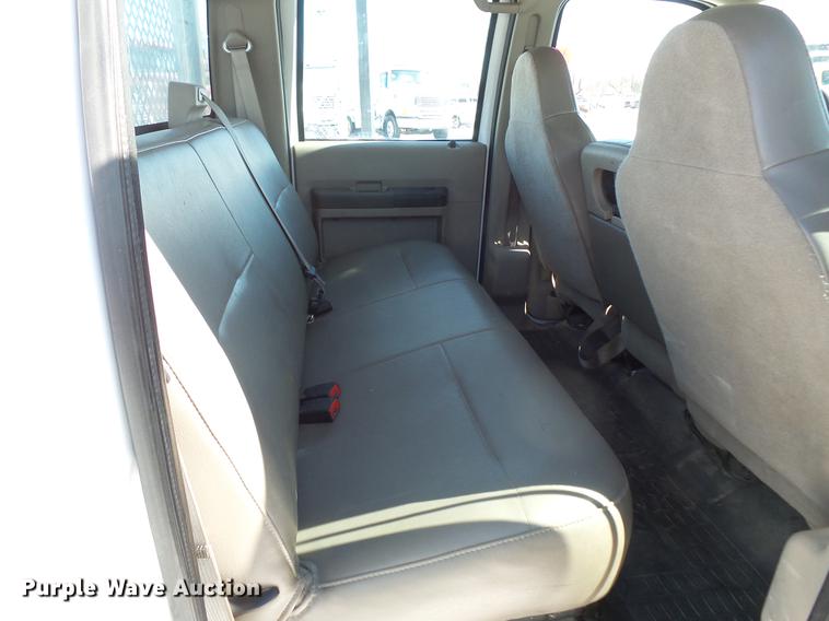 image for item DV9591 2008 Ford F550 Crew Cab flatbed truck