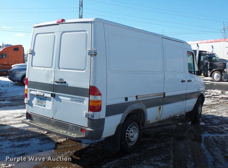 image for item DV9600 2006 Freightliner Sprinter delivery truck