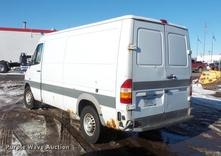 image for item DV9600 2006 Freightliner Sprinter delivery truck