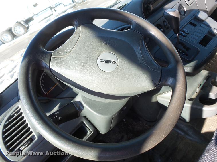 image for item DV9600 2006 Freightliner Sprinter delivery truck